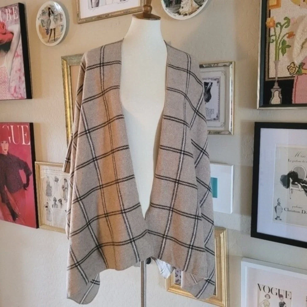 Taupe and Black Plaid Blanket Wrap‎